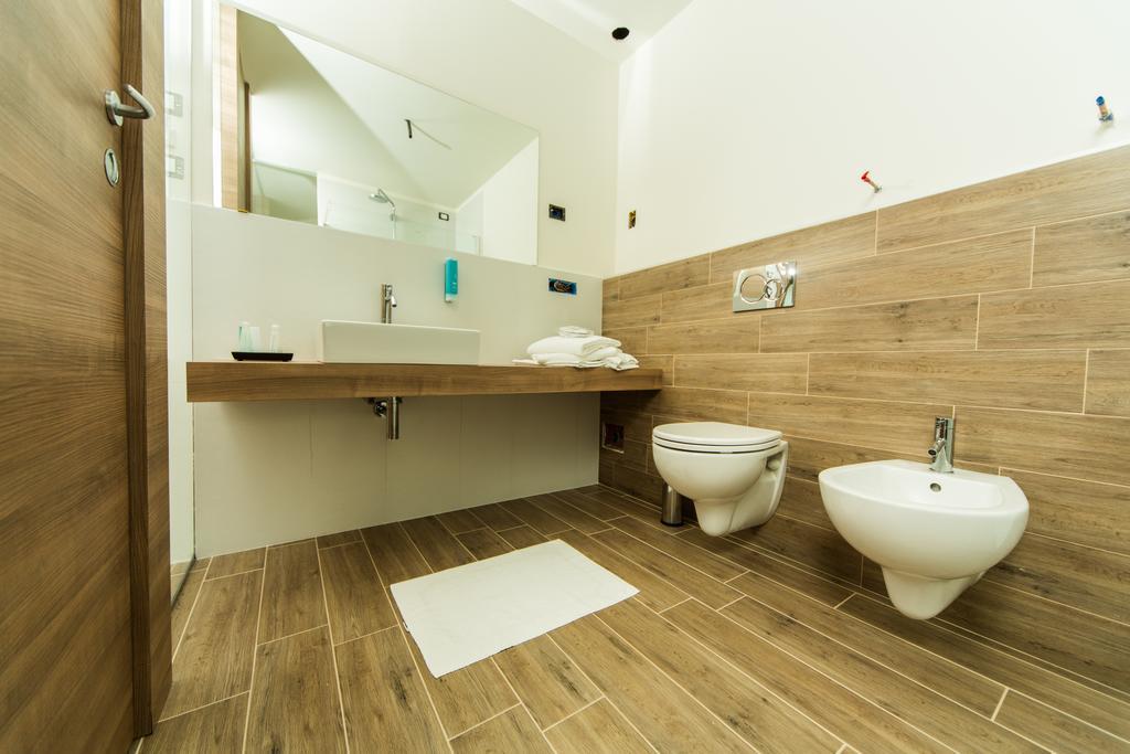 Street Hotel Comacchio Exterior photo